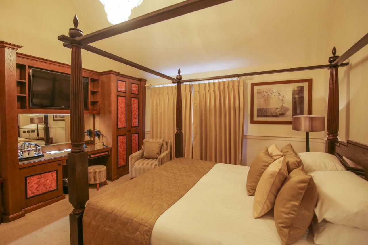 Tracy Park Hotel & Country Club Doynton ภายนอก รูปภาพ